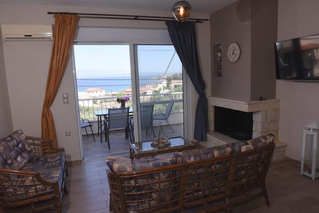 Katerina Luxury Suites Elia  Екстериор снимка